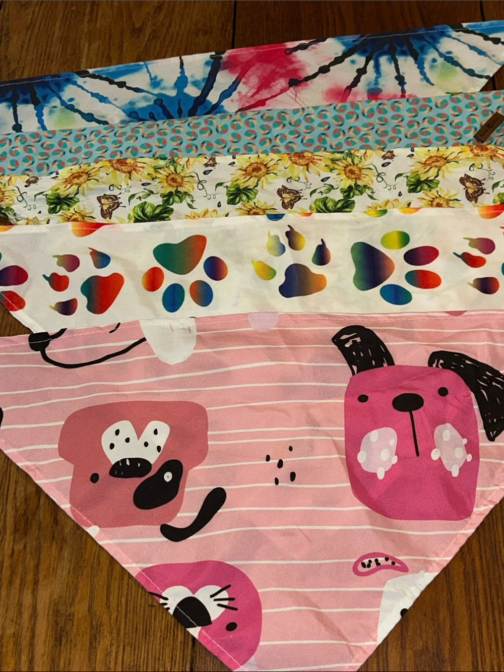 Set of 5 Pup 🐶 Bandanas 🌻 🐾 beach 🏖️ balls tie dye and pink doggies